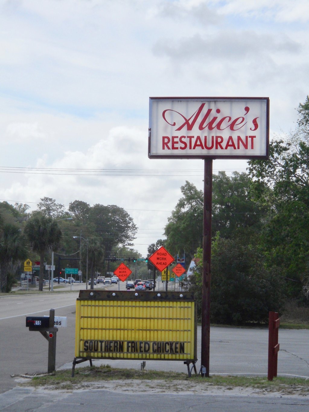 Alice`s Parkside Restaurant